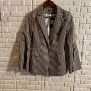 NWT Fashion Nova women’s suit small